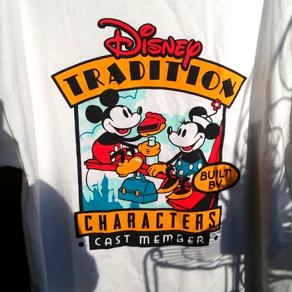 Disney Characters Exclusive T-Shirt XXL - Picture 1 of 4